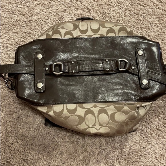 Purses - Picture 4 of 5